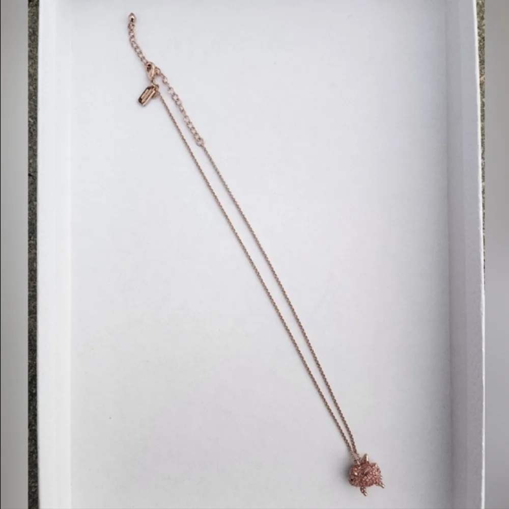 Flying Pink Piggy Necklace - Picture 12 of 16